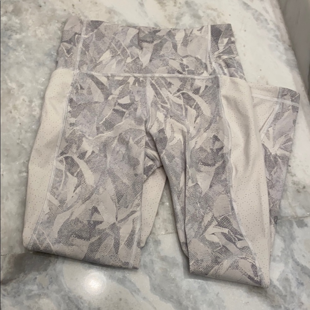 Lululemon white and grey tights